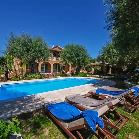 Villa Pagali *