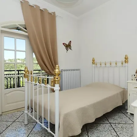 Pagali Corfu (city)